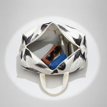 Load image into Gallery viewer, Travel Bag Cream Quilted Pretty Black Bow Duffel
