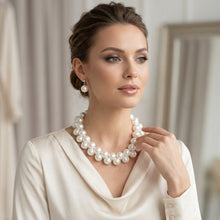 Load image into Gallery viewer, Flat Bottom Woven White Pearl Cluster Necklace
