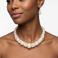 Load image into Gallery viewer, Cream Pearl Bead Cluster Single Strand Necklace
