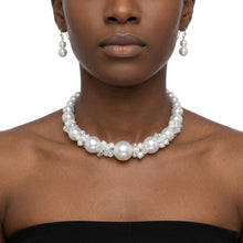 Load image into Gallery viewer, White Pearl Bead Cluster Single Strand Necklace
