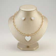 Load image into Gallery viewer, Cream Heart Pendant Gold Oval Chain Necklace
