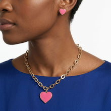 Load image into Gallery viewer, Pink Heart Pendant Gold Oval Chain Necklace
