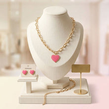 Load image into Gallery viewer, Pink Heart Pendant Gold Oval Chain Necklace
