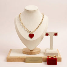Load image into Gallery viewer, Red Heart Pendant Gold Oval Chain Necklace
