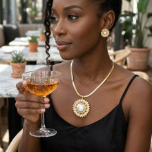Load image into Gallery viewer, Gold Cobra Chain Sunflower Pearl Pendant Necklace
