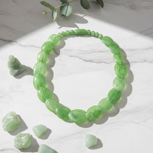 Load image into Gallery viewer, Bead Graduated Green Disc Barrel Clasp Necklace
