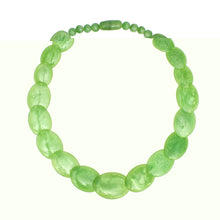 Load image into Gallery viewer, Bead Graduated Green Disc Barrel Clasp Necklace

