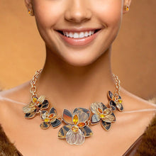 Load image into Gallery viewer, Collar Leopard Die Cut Gold Flower Artisan Necklace
