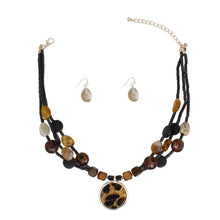 Load image into Gallery viewer, Pendant Leopard Wood and Stone Bead Necklace
