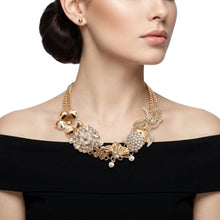 Load image into Gallery viewer, Aurbo Crystal Pearl Gold Chainmaille Collar Set
