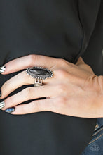 Load image into Gallery viewer, Paparazzi- Leave No Trace - Black Ring - R0640
