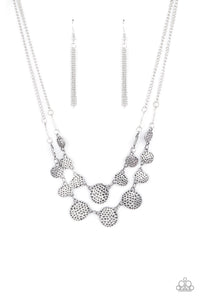 Pebble Me Pretty - Silver Necklace