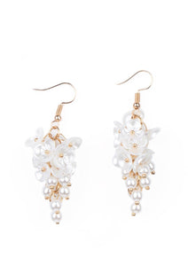 Bountiful Bouquets - Gold Pearl Earrings