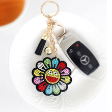 Load image into Gallery viewer, Smiley Face Flower Keychain
