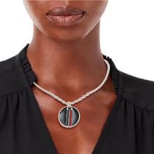 Load image into Gallery viewer, Black Stripe Pendant Silver Twisted Chain
