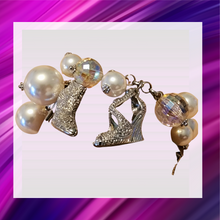 Load image into Gallery viewer, Pearl Shoe Charm Bracelet - B1081
