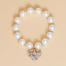 Load image into Gallery viewer, Cream Pearl Stone Heart Bracelet
